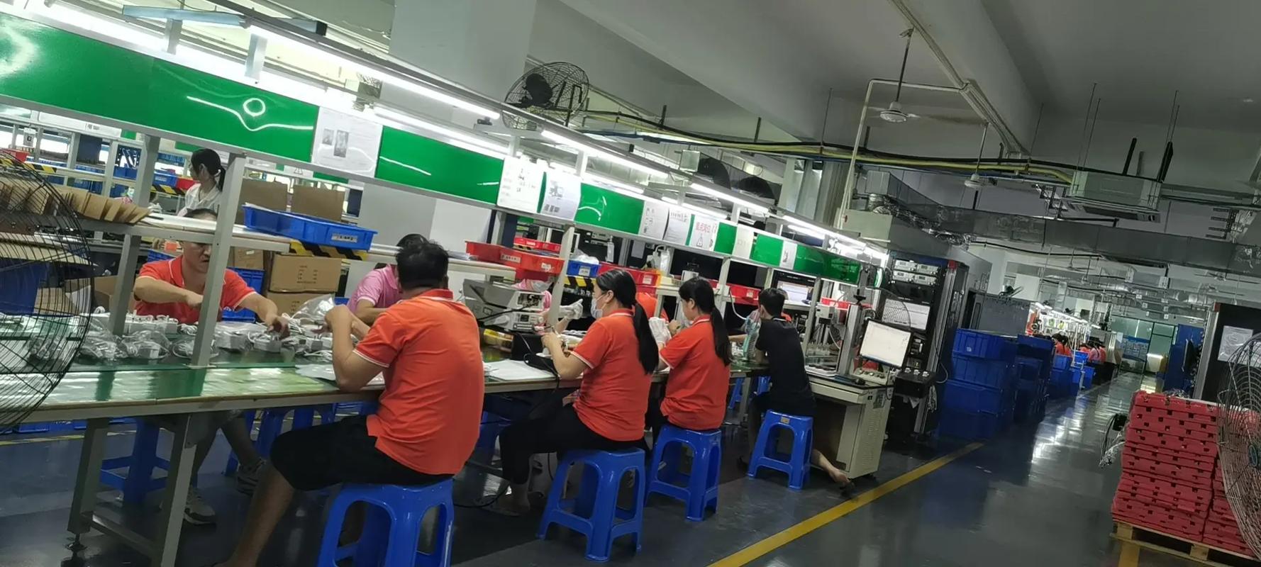 選擇新斯寶適配器與充電器，安全高效生產(chǎn)無憂